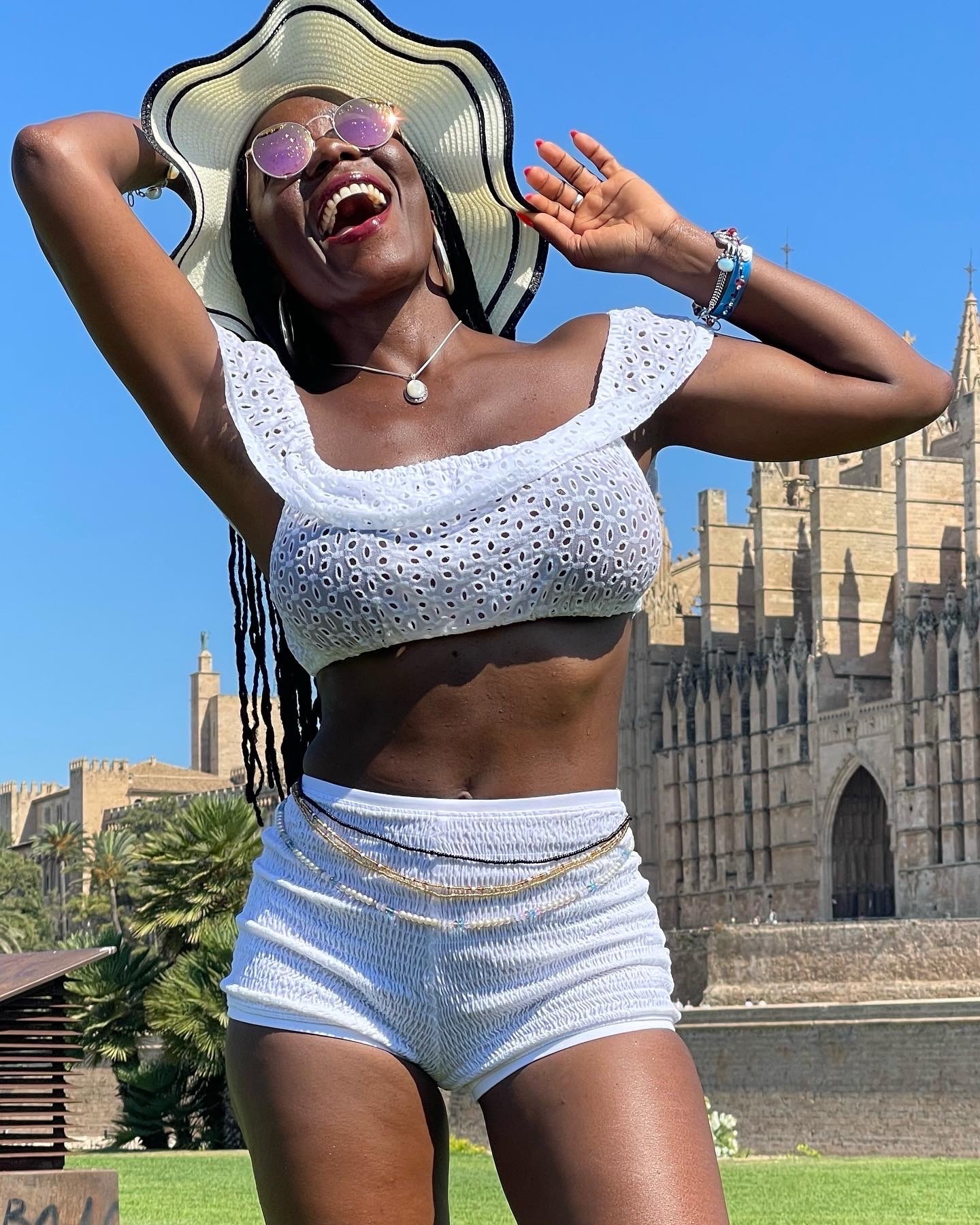 mel_exclusive OnlyFans