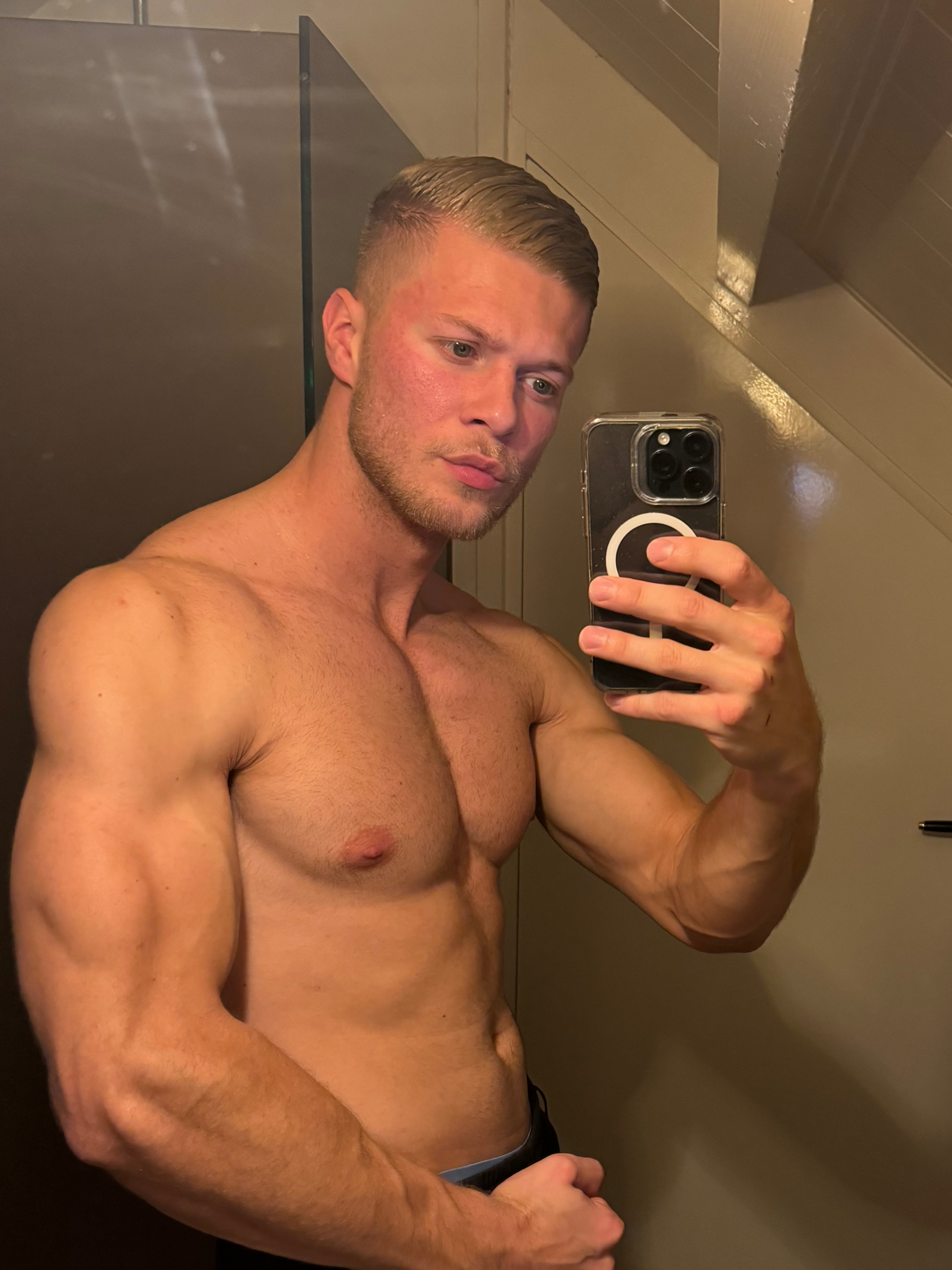 dutchblondee OnlyFans