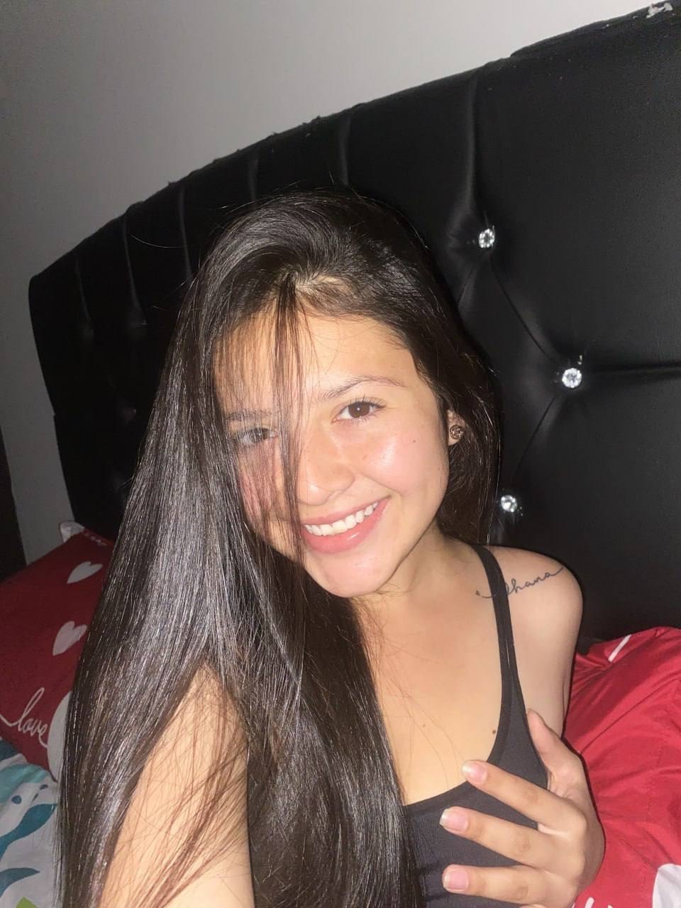 carolinanextdoor OnlyFans