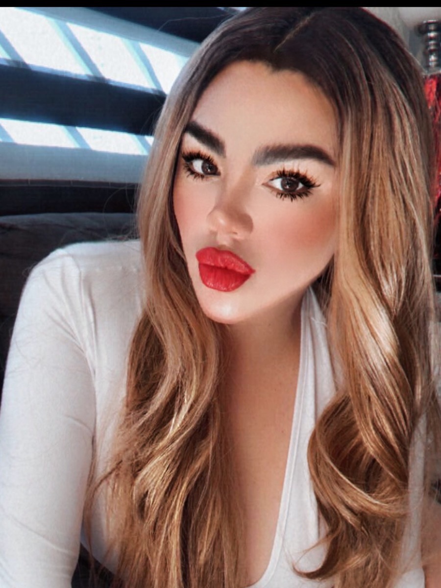emiliasilhe OnlyFans